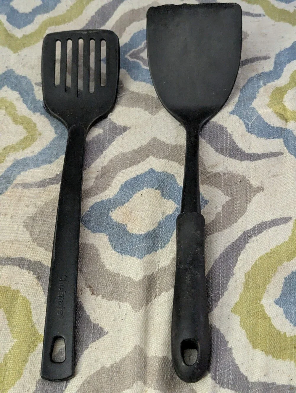 Chefmate Brand cooking utensils, a slotted turner and a solid spatula Black
